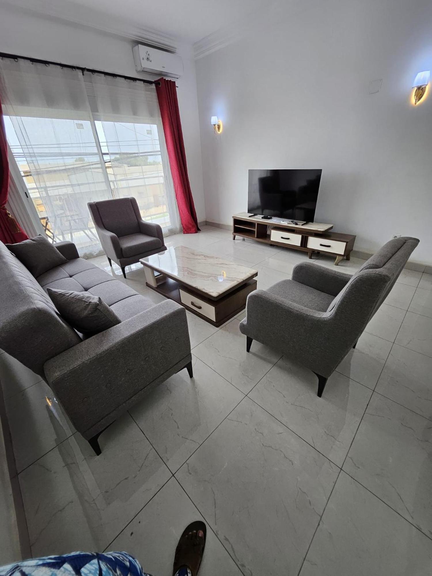 Octave'S Apt Pointe Noire Esterno foto